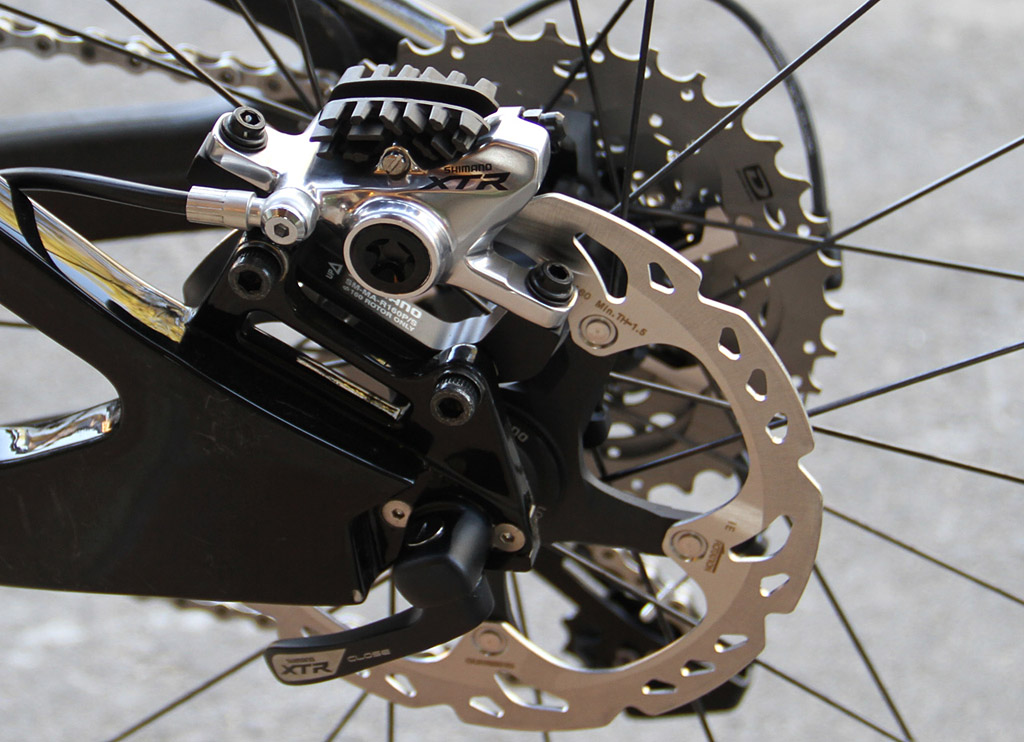 Post mount freio Clearance