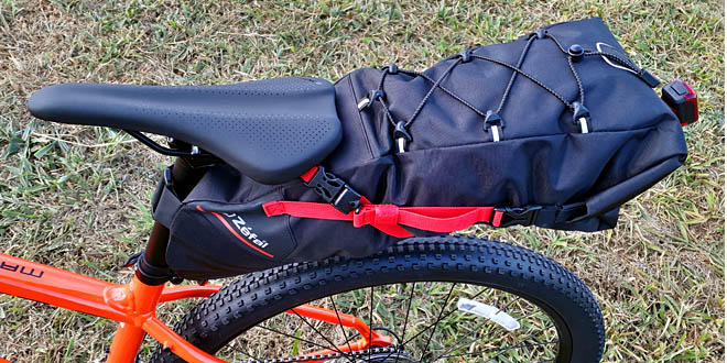 bikepacking seatpost bolsa