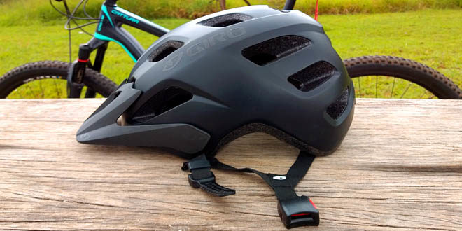 Capacete ciclismo giro fixture Clearance